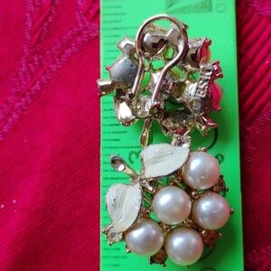CRYSTALS,GLASS BEADS & PEARL EARRINGS B.S.K. VINTAGE Clip On BEAUTIES 1950's